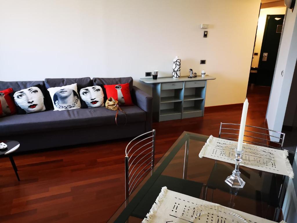 Suite Corte Lambruschini central with top view - free parking room 6